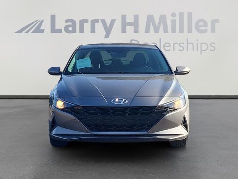 Used 2023 Hyundai Elantra SEL FWD image 3