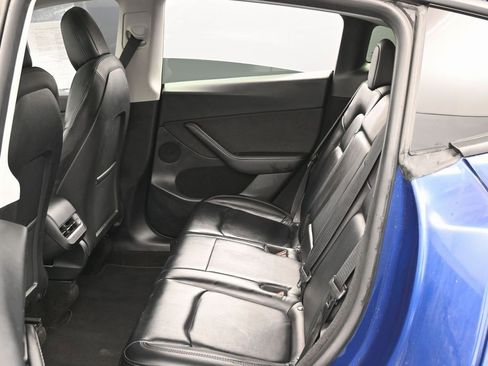 Used 2022 Tesla Model Y Performance image 38