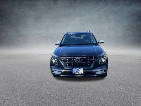Used 2024 Hyundai Venue Limited image 29