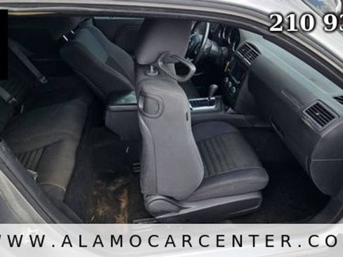 Used 2014 Dodge Challenger SXT RWD image 16