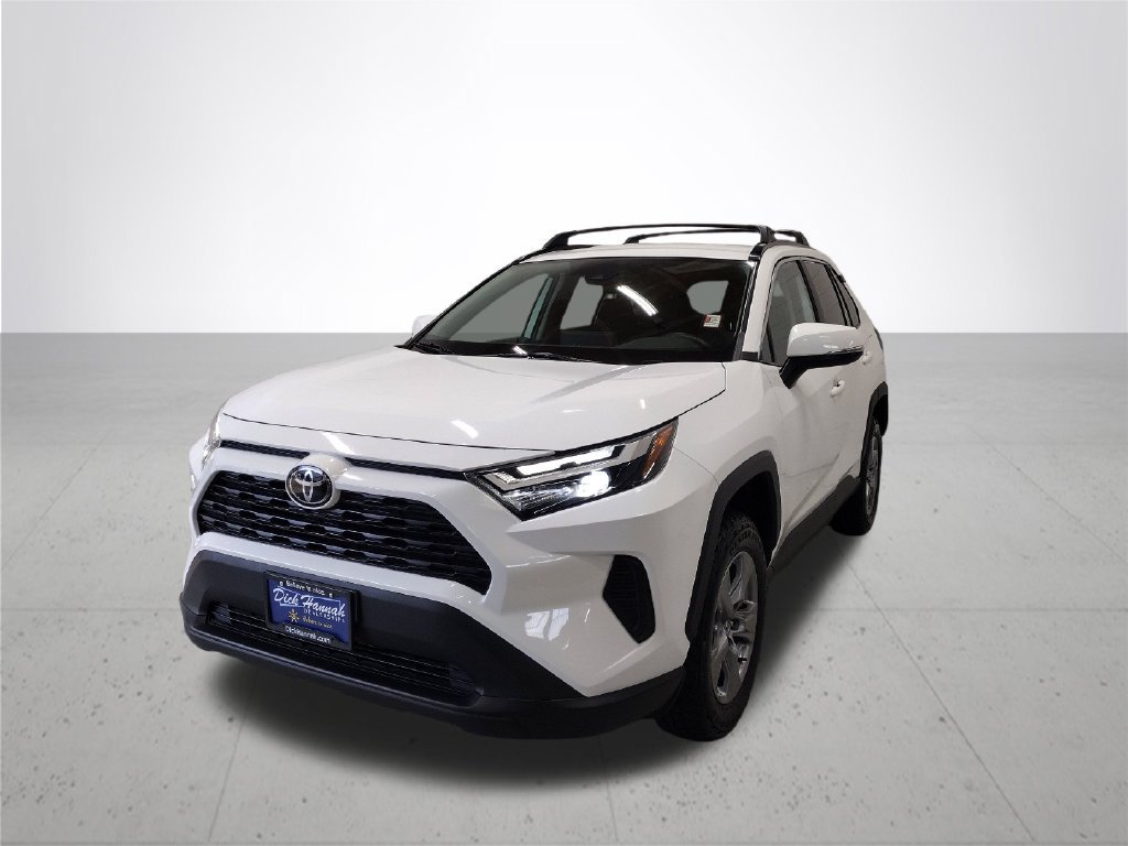 Used 2022 Toyota RAV4 XLE w/ XLE Grade Weather Package AWD/4WD image 2
