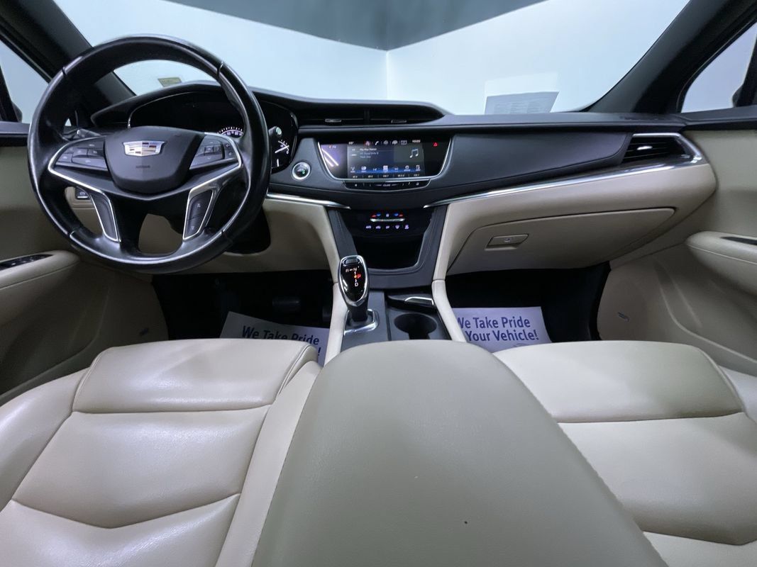 Used 2019 Cadillac XT5 FWD image 18