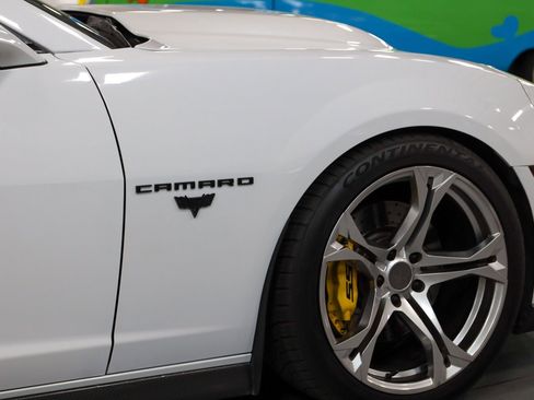 Used 2010 Chevrolet Camaro SS w/ RS Package image 31