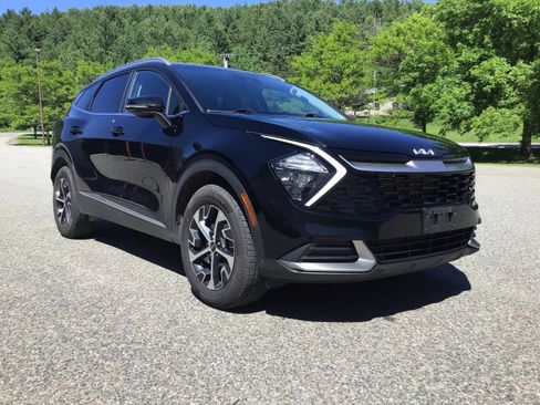 Used 2023 Kia Sportage EX AWD/4WD image 1