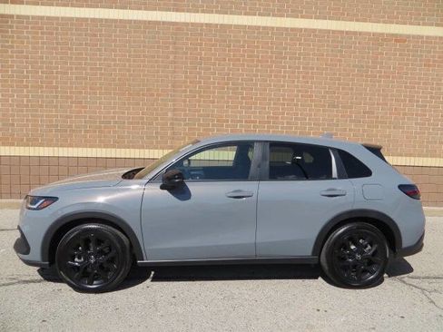 Used 2025 Honda HR-V Sport image 6