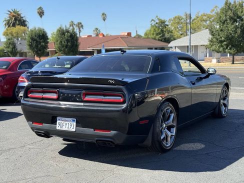 Used 2015 Dodge Challenger R/T Plus image 9