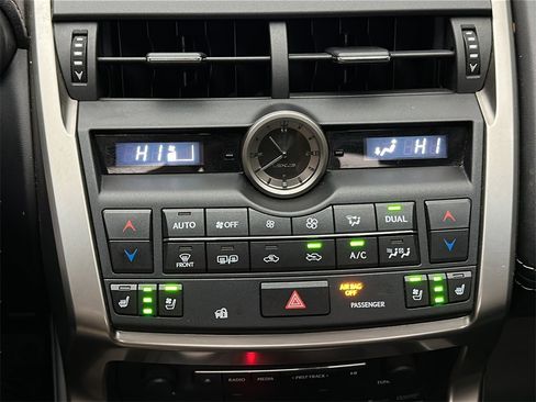 Used 2015 Lexus NX 300h AWD image 27