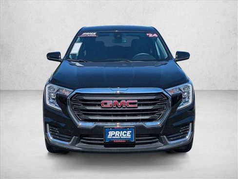 Used 2024 GMC Terrain SLE AWD/4WD image 2