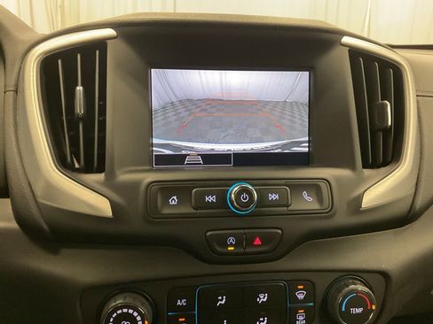 Used 2024 GMC Terrain SLE image 24