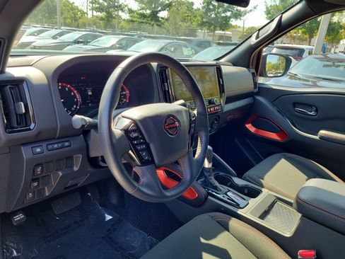 Used 2025 Nissan Frontier Pro-X RWD image 16