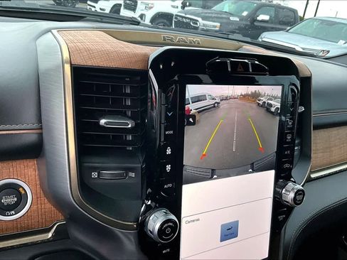 Used 2023 RAM 1500 Limited w/ Body-Colour Bumper Group image 27