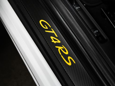 Used 2023 Porsche 718 Cayman GT4 RS image 29