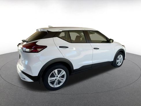 Used 2024 Nissan Kicks S image 15