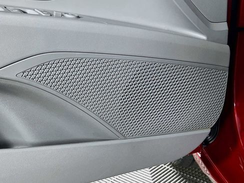 Certified 2024 Hyundai Elantra SE image 18