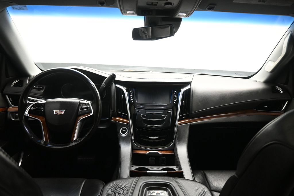 Used 2017 Cadillac Escalade ESV Premium Luxury AWD/4WD image 52