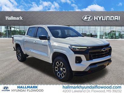 Used 2024 Chevrolet Colorado Z71 w/ Z71 Convenience Package 2