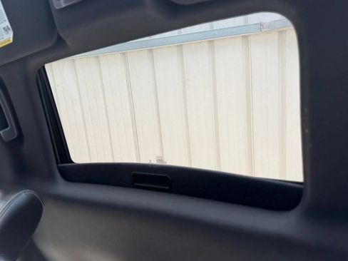 Used 2013 Ford Taurus SEL FWD image 14