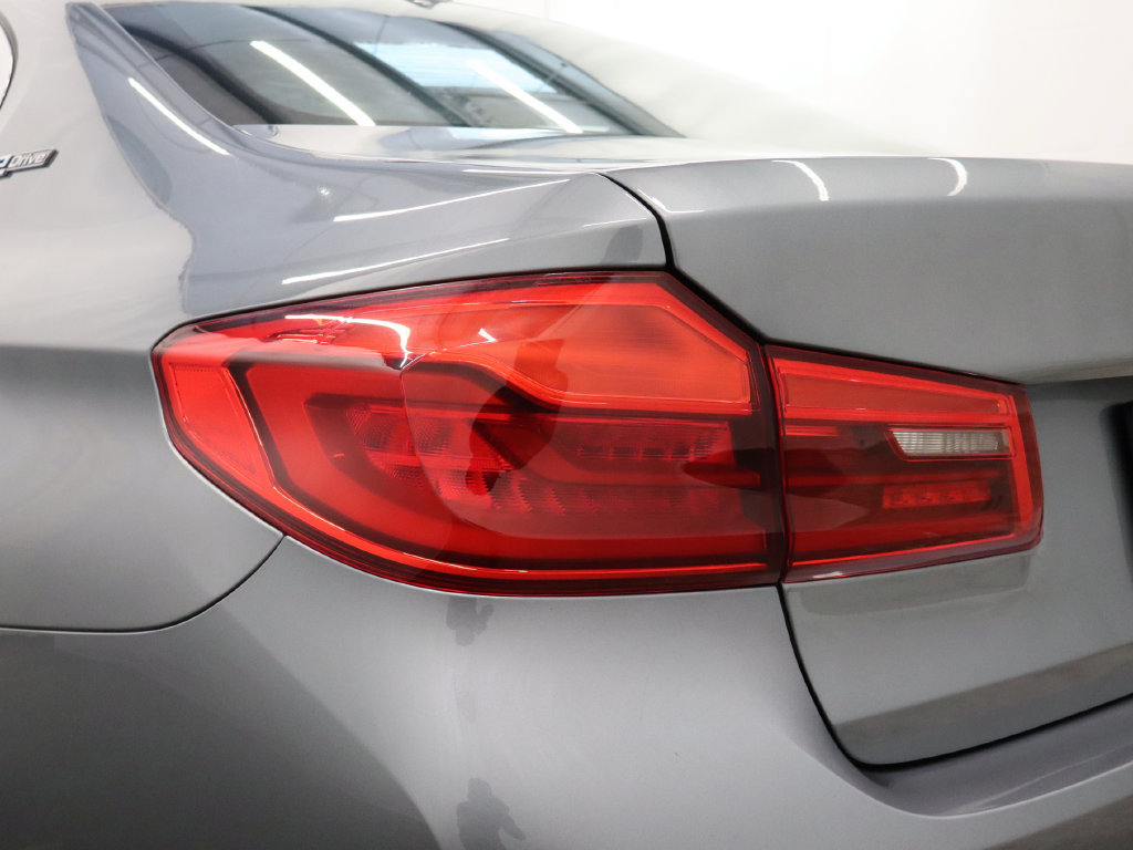 Used 2019 BMW 530e xDrive w/ Convenience Package AWD/4WD image 10
