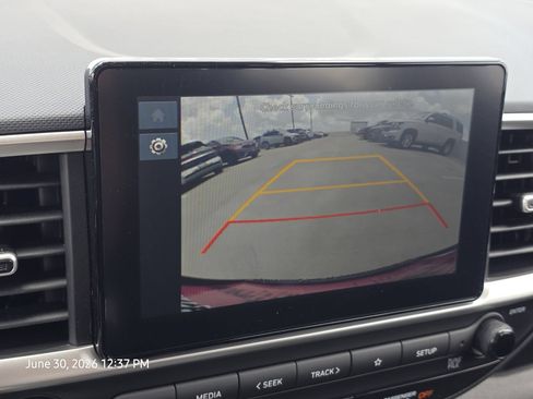 Certified 2026 Hyundai Venue SE FWD image 21