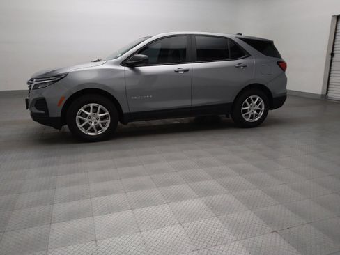 Used 2023 Chevrolet Equinox LS AWD/4WD image 2