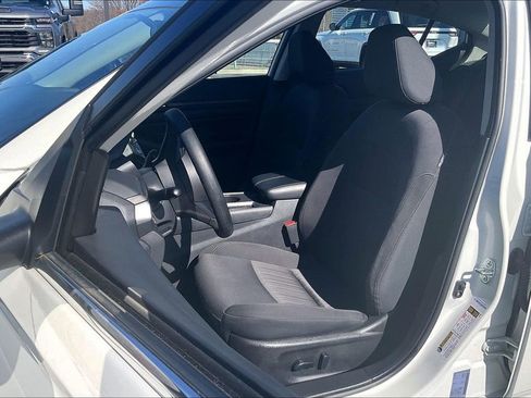 Used 2025 Nissan Altima 2.5 SV image 23