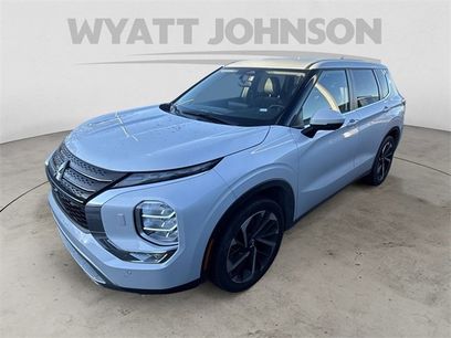 Used 2023 Mitsubishi Outlander SE