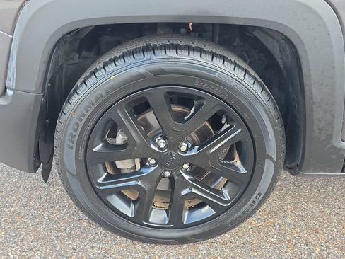 Used 2018 Jeep Renegade Altitude FWD image 9