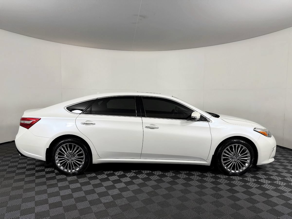 Used 2016 Toyota Avalon Limited FWD image 7