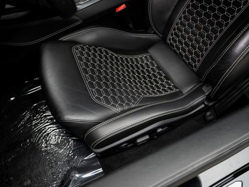 Used 2017 Lamborghini Huracan LP 580-2 RWD image 33