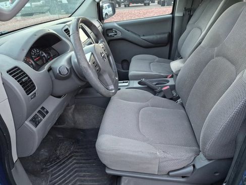 Used 2012 Nissan Frontier SV w/ SV Premium Utility Pkg AWD/4WD image 12