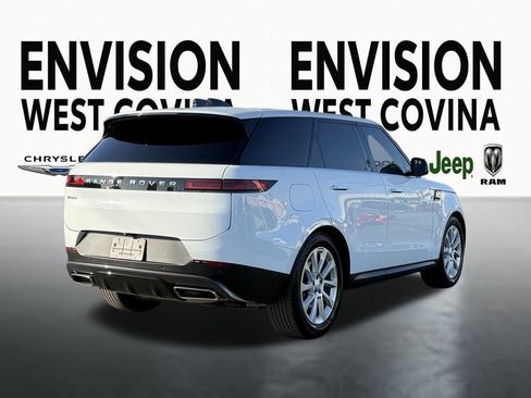 Used 2024 Land Rover Range Rover Sport SE image 11