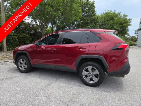 Used 2022 Toyota RAV4 XLE FWD image 9