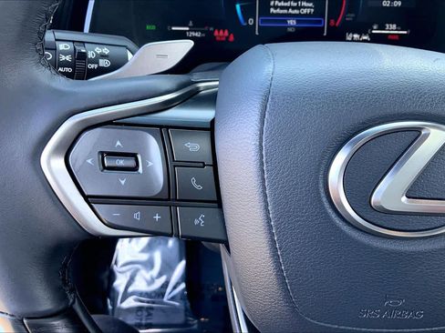 Used 2025 Lexus RX 350 Premium image 23