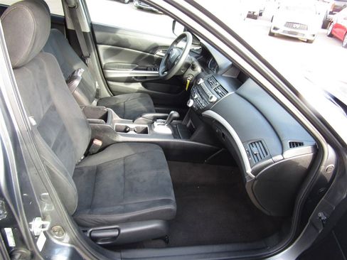 Used 2013 Honda Crosstour EX image 21