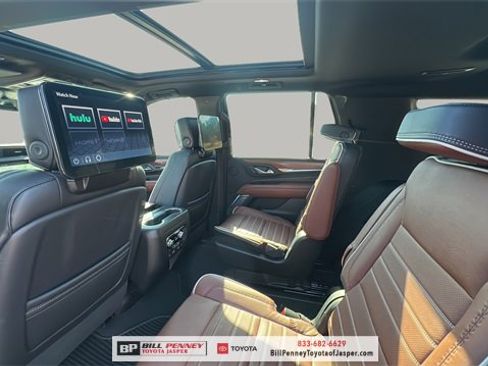 Used 2023 GMC Yukon Denali Ultimate image 13