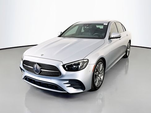 Used 2021 Mercedes-Benz E 350 Sedan image 4