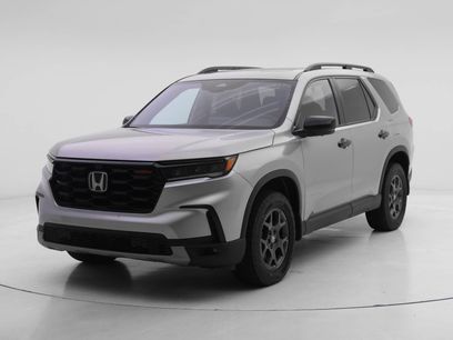 Used 2025 Honda Pilot TrailSport