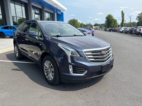 Used 2017 Cadillac XT5 Premium Luxury AWD/4WD image 4