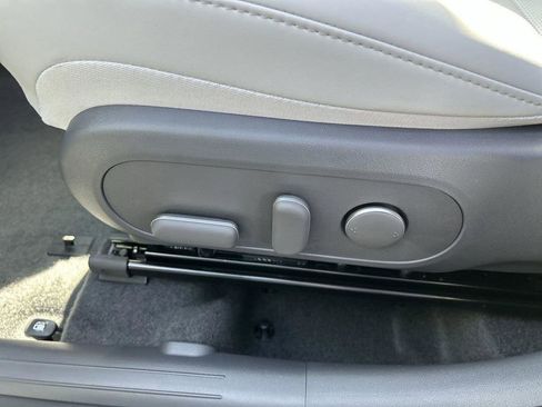 New 2026 Hyundai Kona SEL Premium image 22