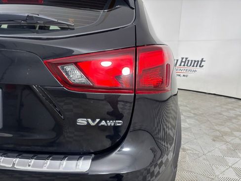 Used 2017 Nissan Rogue Sport SV AWD/4WD image 29