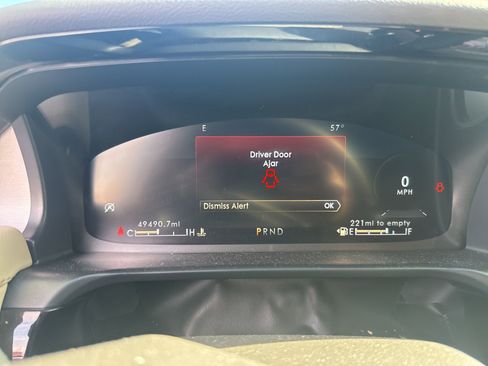 Used 2023 Lincoln Aviator AWD w/ Premium Package image 7