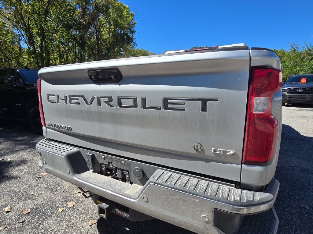 Used 2020 Chevrolet Silverado 2500 LTZ w/ LTZ Premium Package AWD/4WD image 7