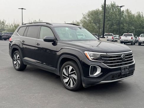 Used 2024 Volkswagen Atlas SE AWD/4WD image 9