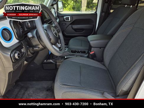 Used 2025 Jeep Wrangler Sport S AWD/4WD image 23