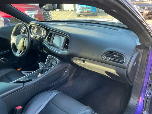 Used 2016 Dodge Challenger SXT Plus image 21