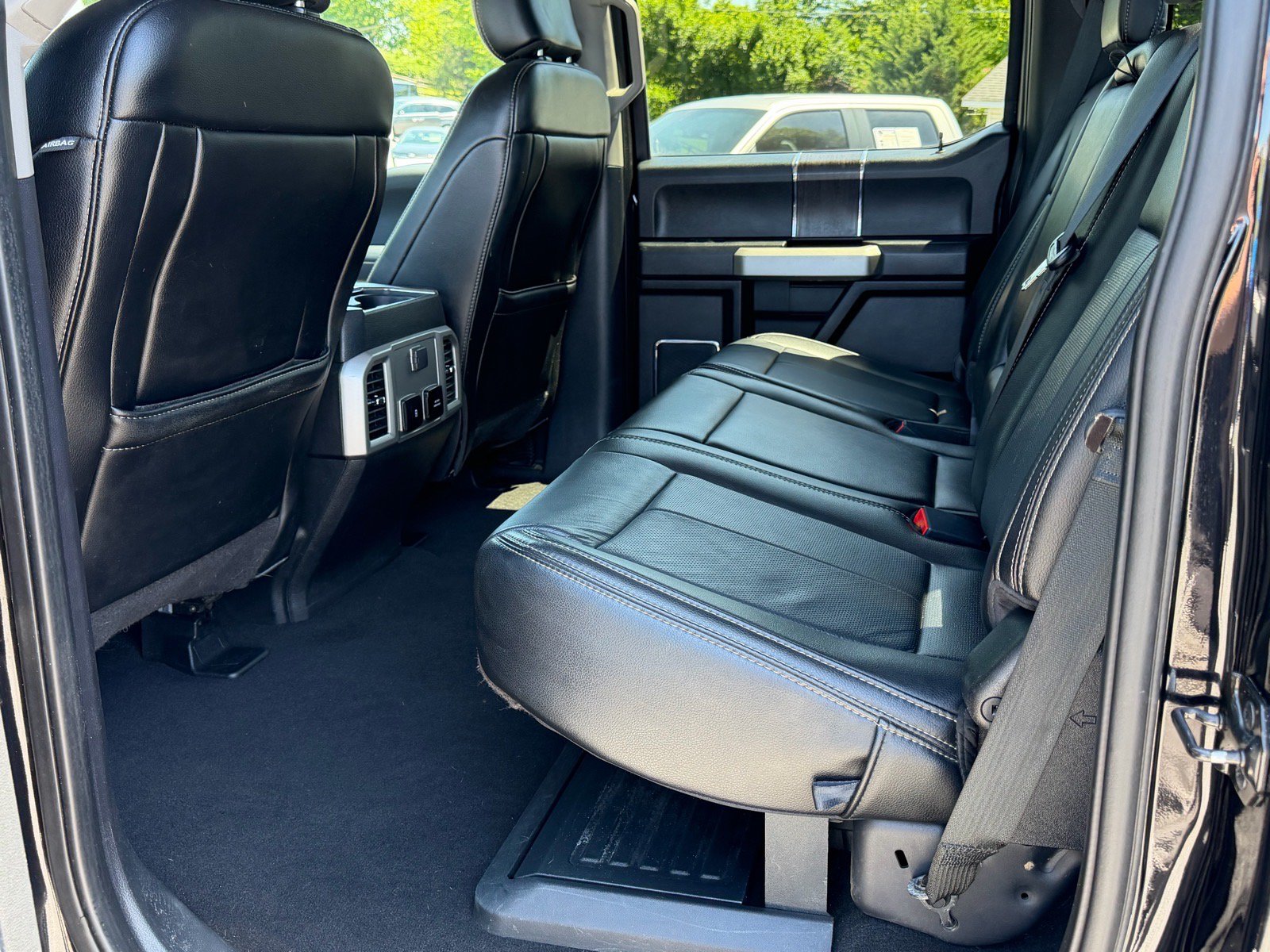 Used 2020 Ford F250 Lariat w/ Lariat Ultimate Package AWD/4WD image 16