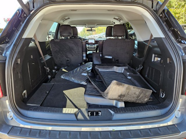 Certified 2023 Ford Explorer XLT w/ Equipment Group 202A AWD/4WD image 32