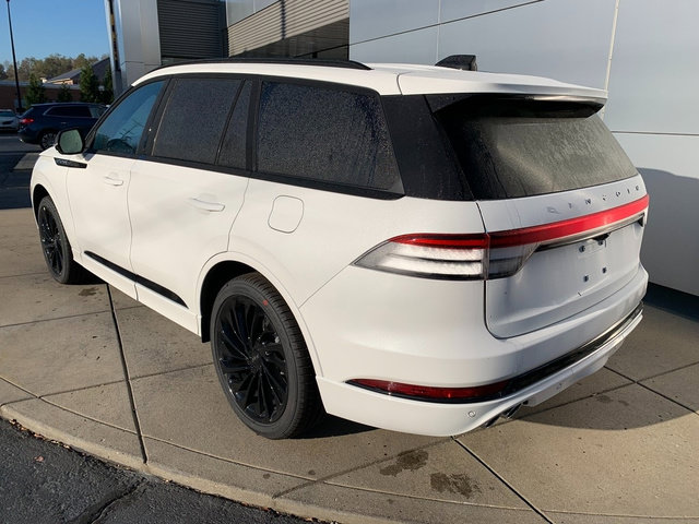 New 2027 Lincoln Aviator Reserve AWD/4WD image 3