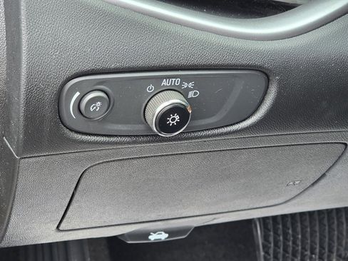 Used 2023 Chevrolet Malibu LT image 8