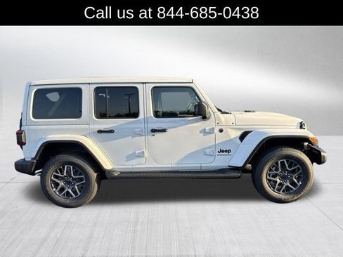 New 2026 Jeep Wrangler Unlimited Sahara AWD/4WD image 4